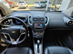 CHEVROLET TRACKER LTZ 1.8 16V 4×2 2015/2016 VALE AUTOMÓVEIS LAJEADO / Carros no Vale