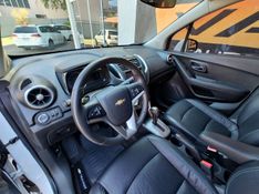 CHEVROLET TRACKER LTZ 1.8 16V 4×2 2015/2016 VALE AUTOMÓVEIS LAJEADO / Carros no Vale