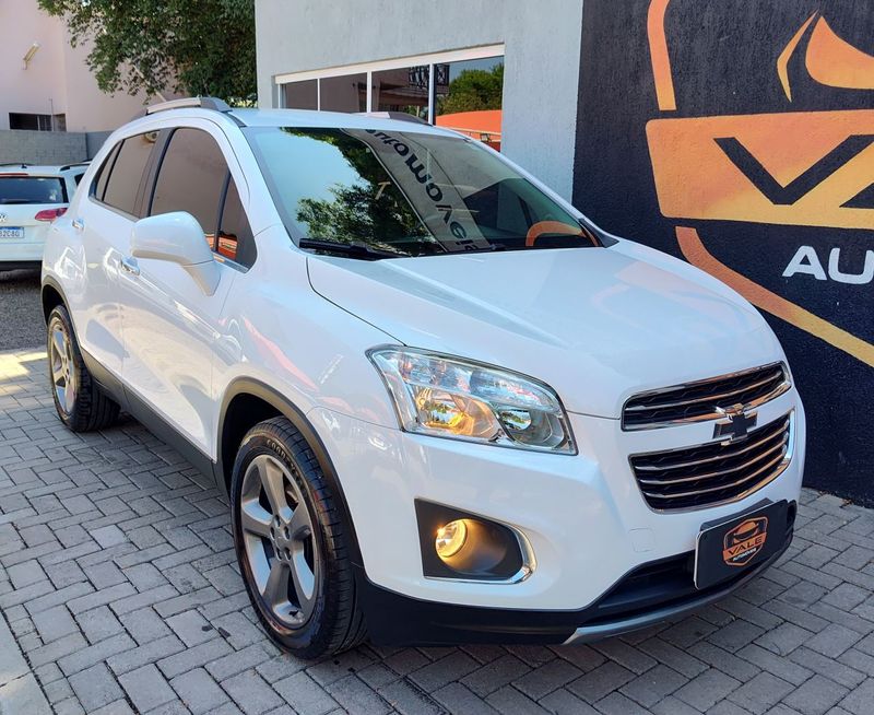 CHEVROLET TRACKER LTZ 1.8 16V 4×2 2015/2016 VALE AUTOMÓVEIS LAJEADO / Carros no Vale