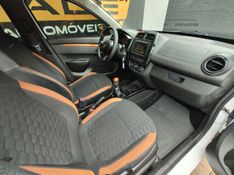 Renault KWID OUTSIDER 1.0 12V Mec. 2019/2020 VALE AUTOMÓVEIS LAJEADO / Carros no Vale