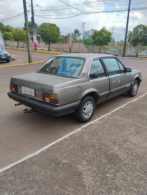 Chevrolet MONZA 1.8 8V 1989/1989 SÉRGIO VEÍCULOS TEUTÔNIA / Carros no Vale