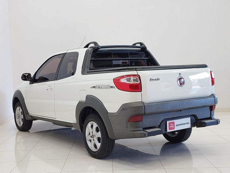 Fiat STRADA 1.4 MPI FREEDOM CD 8V FLEX 3P MANUAL 2018/2019 BETIOLO NOVOS E SEMINOVOS LAJEADO / Carros no Vale