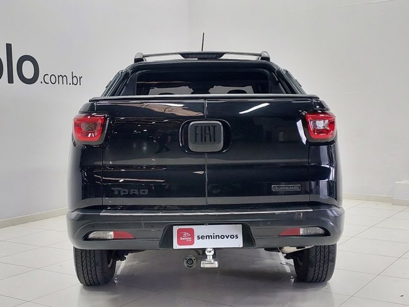 Fiat TORO 2.4 16V MULTIAIR FLEX BLACKJACK AT9 2017/2018 BETIOLO NOVOS E SEMINOVOS LAJEADO / Carros no Vale