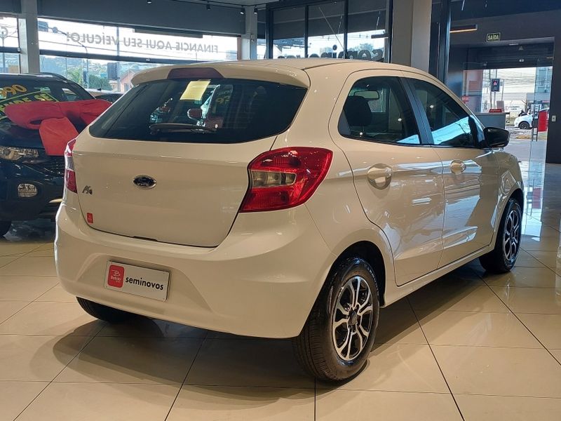 Ford KA 1.0 TI-VCT FLEX SE PLUS MANUAL 2017/2018 BETIOLO NOVOS E SEMINOVOS LAJEADO / Carros no Vale