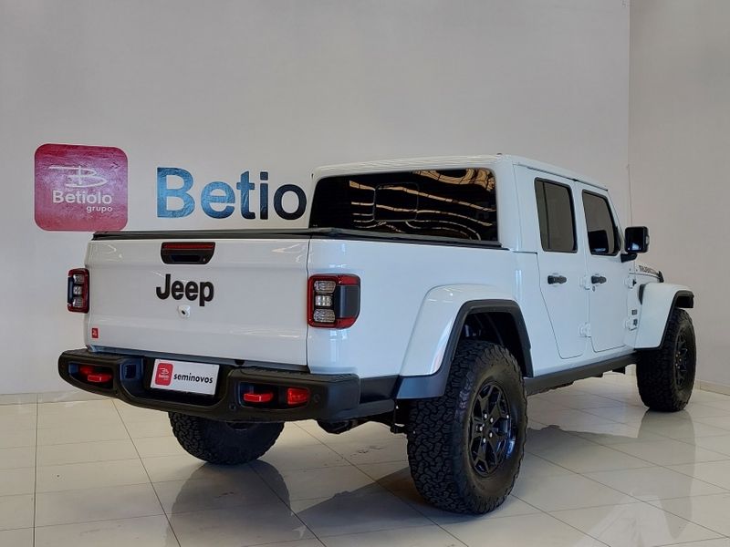 JEEP GLADIATOR 3.6 V6 GASOLINA RUBICON 4P 4X4 AT8 2022/2022 BETIOLO NOVOS E SEMINOVOS LAJEADO / Carros no Vale