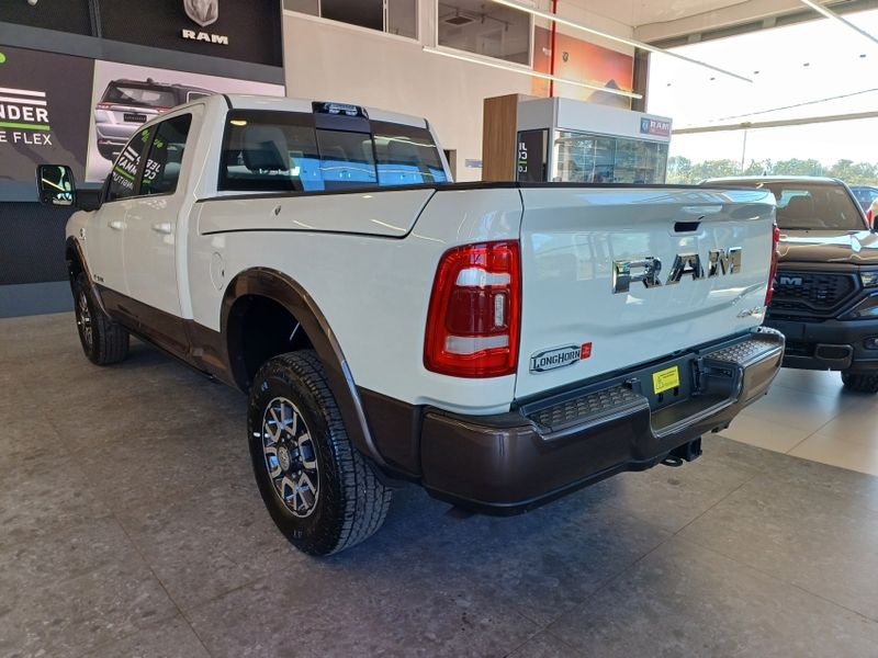 Ram 3500 6.7 I6 TURBO DIESEL LIMITED LONGHORN CD 4X4 AUTOMÁTICO 2023/2024 BETIOLO NOVOS E SEMINOVOS LAJEADO / Carros no Vale