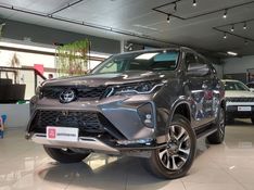 Toyota HILUX SW4 2.8 D-4D TURBO DIESEL SRX PLATINUM 7L 4X4 AUTOMÁTICO 2023/2024 BETIOLO NOVOS E SEMINOVOS LAJEADO / Carros no Vale