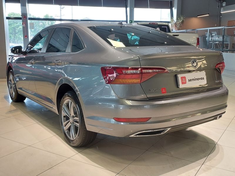 Volkswagen JETTA 1.4 250 TSI TOTAL FLEX R-LINE TIPTRONIC 2019/2020 BETIOLO NOVOS E SEMINOVOS LAJEADO / Carros no Vale