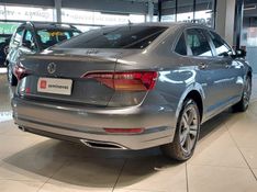 Volkswagen JETTA 1.4 250 TSI TOTAL FLEX R-LINE TIPTRONIC 2019/2020 BETIOLO NOVOS E SEMINOVOS LAJEADO / Carros no Vale