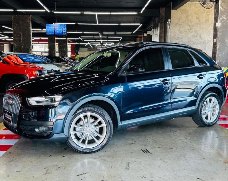 Audi Q3 2.0 TFSI AMBIENTE QUATTRO 4P GASOLINA S TRONIC 2013/2014 CASTELLAN E TOMAZONI MOTORS CAXIAS DO SUL / Carros no Vale