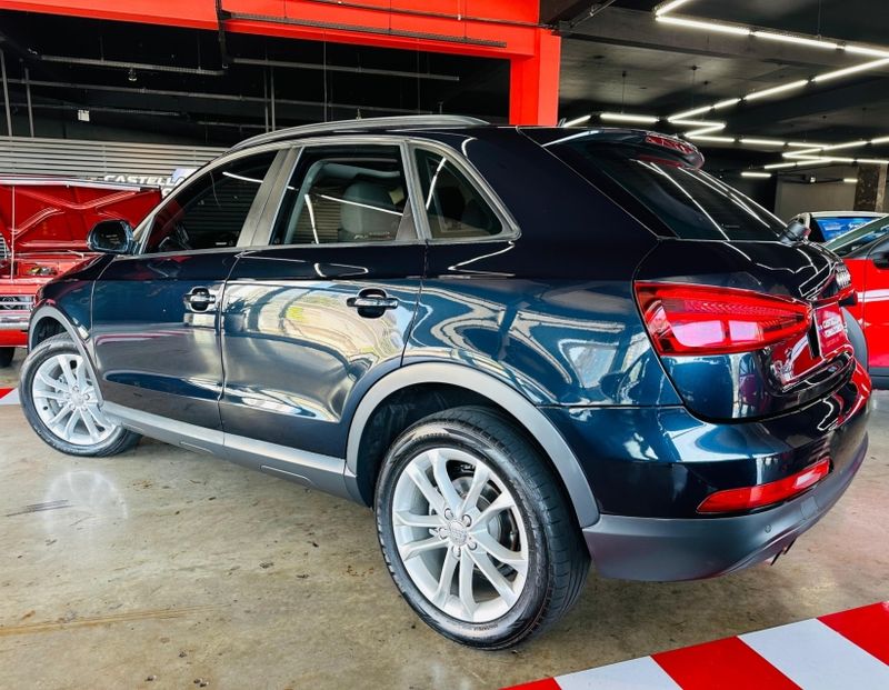 Audi Q3 2.0 TFSI AMBIENTE QUATTRO 4P GASOLINA S TRONIC 2013/2014 CASTELLAN E TOMAZONI MOTORS CAXIAS DO SUL / Carros no Vale