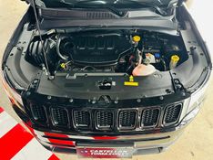 JEEP COMPASS 2.0 16V FLEX NIGHT EAGLE AUTOMÁTICO 2018/2018 CASTELLAN E TOMAZONI MOTORS CAXIAS DO SUL / Carros no Vale