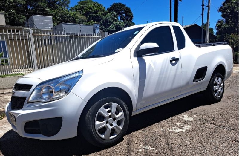 Chevrolet MONTANA 1.4 MPFI LS CS 8V FLEX 2P MANUAL 2014/2015 CAMINHÕES & CAMIONETAS PASSO FUNDO / Carros no Vale