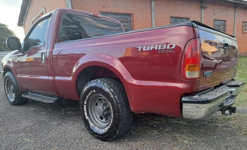 Ford F-250 4.2 XL 4X2 CS TURBO INTERCOOLER DIESEL 2P MANUAL 2000/2000 CAMINHÕES & CAMIONETAS PASSO FUNDO / Carros no Vale