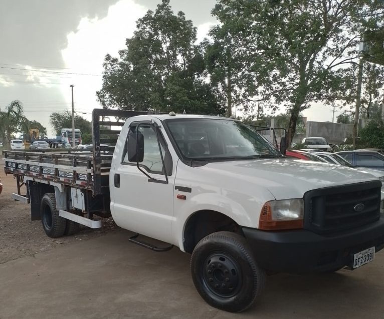 Ford F-4000 TURBO CUMMINS Carroceria 2001/2002 CAMINHÕES & CAMIONETAS PASSO FUNDO / Carros no Vale