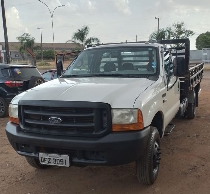 Ford F-4000 TURBO CUMMINS Carroceria 2001/2002 CAMINHÕES & CAMIONETAS PASSO FUNDO / Carros no Vale