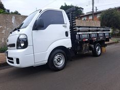 KIA Bongo K-2500 2.5 4×2 TB Diesel 2021/2022 CAMINHÕES & CAMIONETAS PASSO FUNDO / Carros no Vale