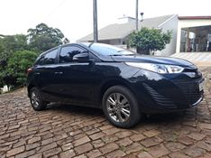 Toyota YARIS 1.5 16V FLEX XLS CONNECT MULTIDRIVE 2020/2021 CAMINHÕES & CAMIONETAS PASSO FUNDO / Carros no Vale