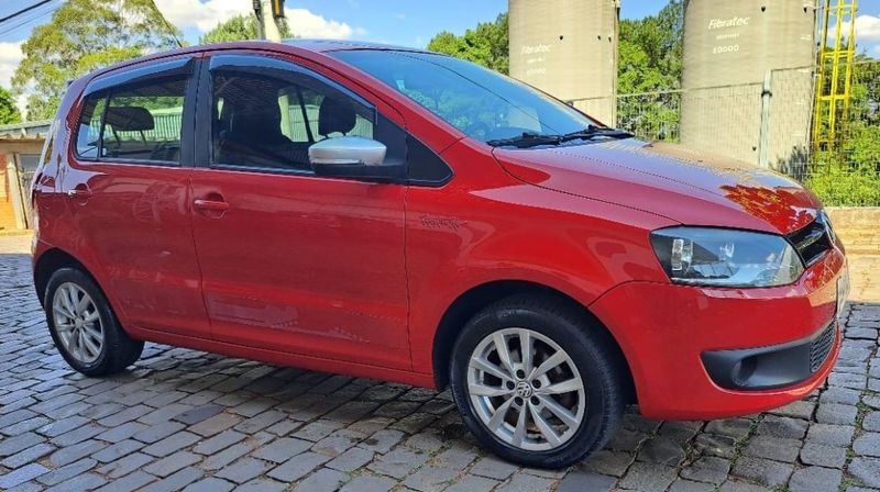 Volkswagen FOX 1.6 MI ROCK IN RIO 8V FLEX 4P MANUAL 2013/2014 CAMINHÕES & CAMIONETAS PASSO FUNDO / Carros no Vale