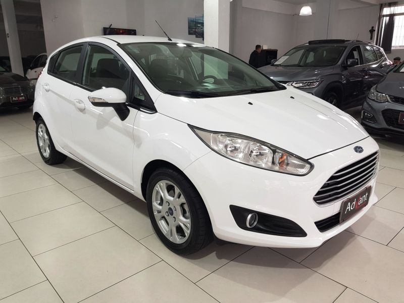 Ford FIESTA 1.6 SE HATCH 16V FLEX 4P POWERSHIFT 2014/2015 ADVANT AUTOMÓVEIS CAXIAS DO SUL / Carros no Vale