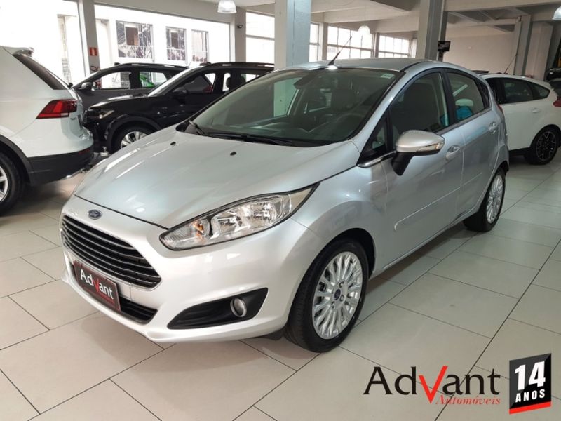 Ford FIESTA 1.6 TITANIUM HATCH 16V FLEX 4P POWERSHIFT 2013/2014 ADVANT AUTOMÓVEIS CAXIAS DO SUL / Carros no Vale