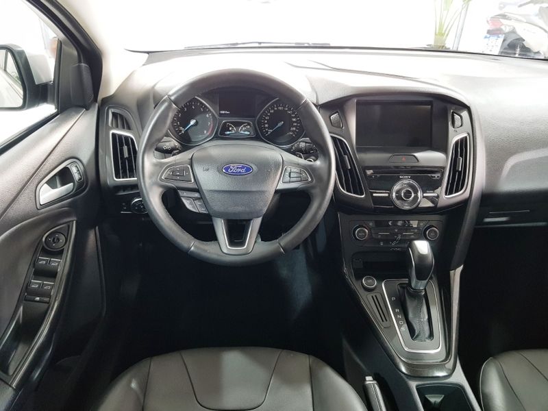 Ford FOCUS 2.0 TITANIUM 16V FLEX 4P POWERSHIFT 2017/2018 ADVANT AUTOMÓVEIS CAXIAS DO SUL / Carros no Vale