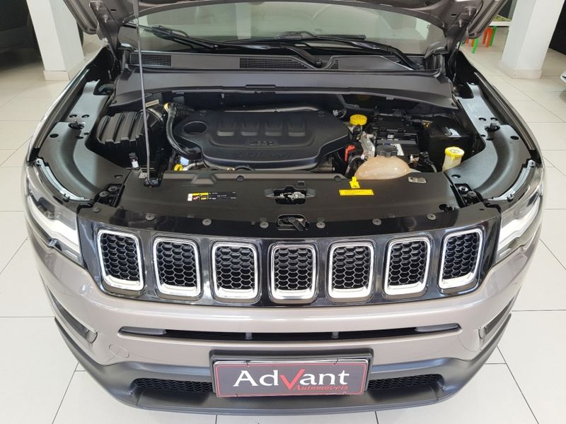 JEEP COMPASS 2.0 16V FLEX LONGITUDE AUTOMÁTICO 2017/2018 ADVANT AUTOMÓVEIS CAXIAS DO SUL / Carros no Vale