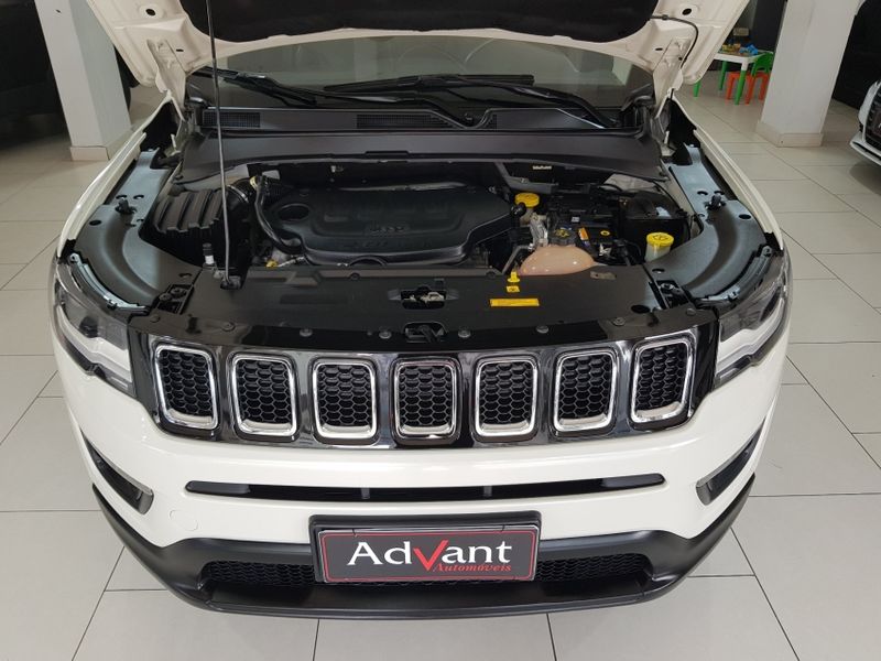 JEEP COMPASS 2.0 16V FLEX LONGITUDE AUTOMÁTICO 2017/2017 ADVANT AUTOMÓVEIS CAXIAS DO SUL / Carros no Vale