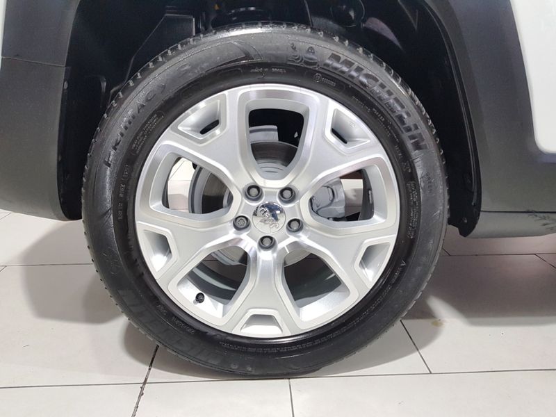 JEEP RENEGADE 1.8 16V FLEX LIMITED 4P AUTOMÁTICO 2016/2017 ADVANT AUTOMÓVEIS CAXIAS DO SUL / Carros no Vale