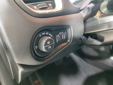 JEEP RENEGADE 1.8 16V FLEX LIMITED 4P AUTOMÁTICO 2016/2017 ADVANT AUTOMÓVEIS CAXIAS DO SUL / Carros no Vale