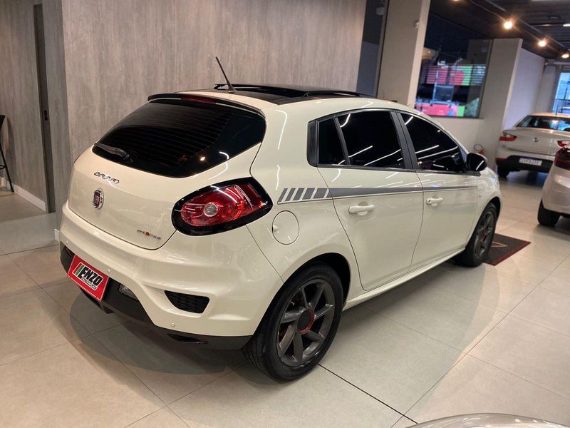 Fiat Bravo SPORTING 1.8 2015/2016 ENZO MULTIMARCAS CAXIAS DO SUL / Carros no Vale