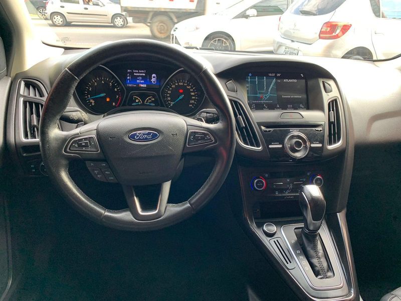 Ford Focus / TI AT 2.0SC 2016/2017 ENZO MULTIMARCAS CAXIAS DO SUL / Carros no Vale