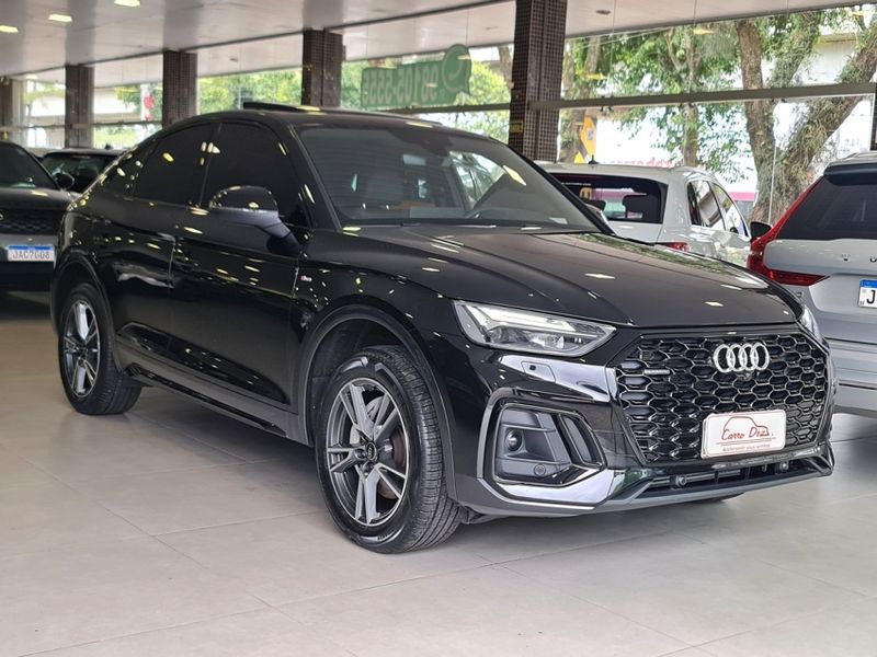 Audi Q5 2.0 55 TFSIE PHEV SPORTBACK PERFORMANCE BLACK QUATTRO S TRONIC 2022/2023 CARRO DEZ NOVO HAMBURGO / Carros no Vale