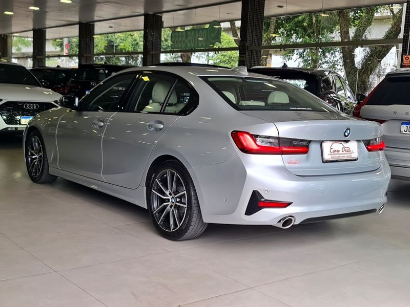 BMW 320i 2.0 16V TURBO GASOLINA SPORT GP AUTOMÁTICO 2020/2021 CARRO DEZ NOVO HAMBURGO / Carros no Vale