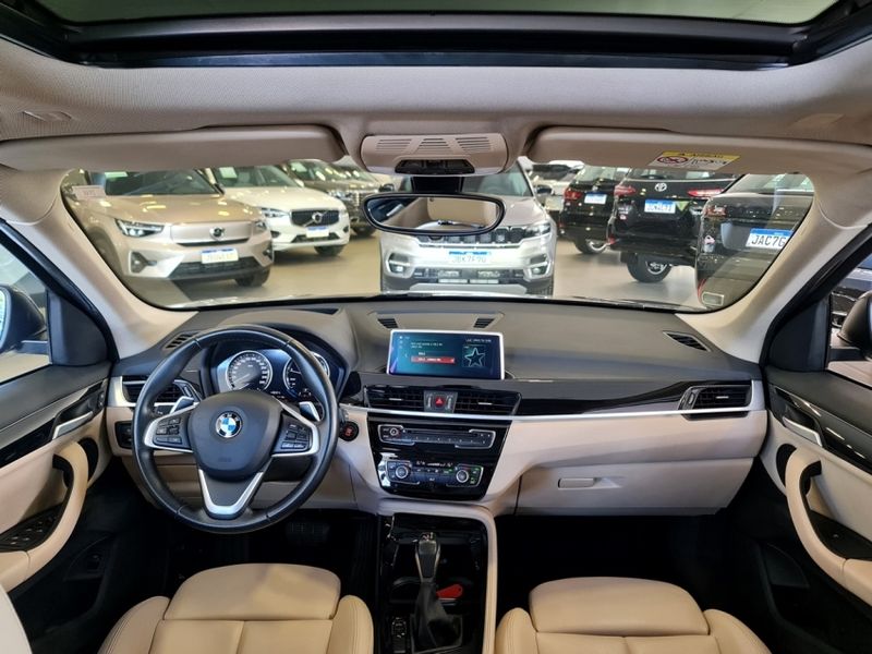 BMW X1 2.0 16V TURBO ACTIVEFLEX SDRIVE20I X-LINE 4P AUTOMÁTICO 2019/2019 CARRO DEZ NOVO HAMBURGO / Carros no Vale