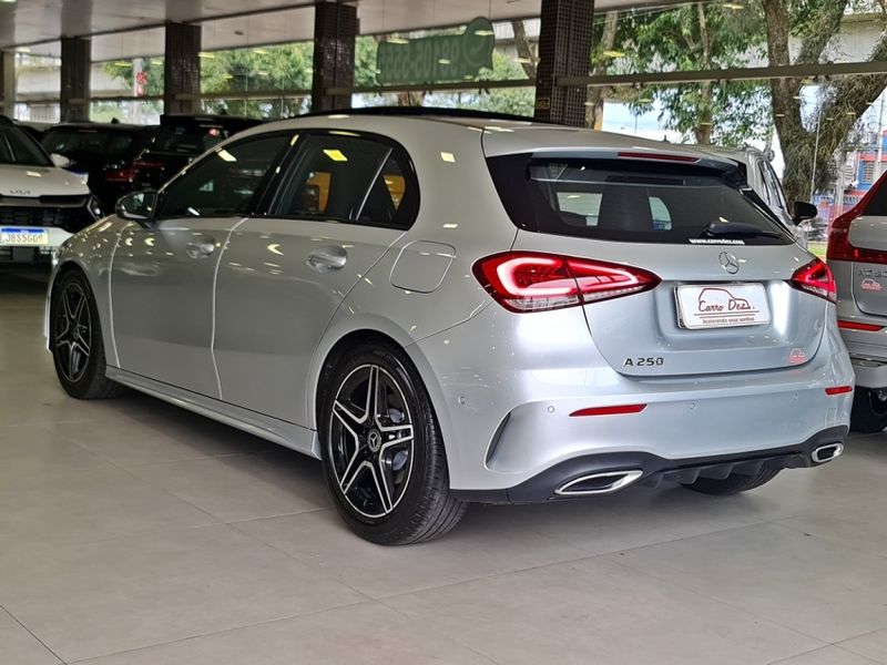 Mercedes-Benz A 250 2.0 CGI GASOLINA SPORT 7G-DCT 2018/2019 CARRO DEZ NOVO HAMBURGO / Carros no Vale