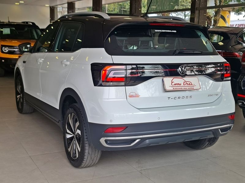 Volkswagen T-CROSS 1.4 250 TSI TOTAL FLEX HIGHLINE AUTOMÁTICO 2022/2023 CARRO DEZ NOVO HAMBURGO / Carros no Vale