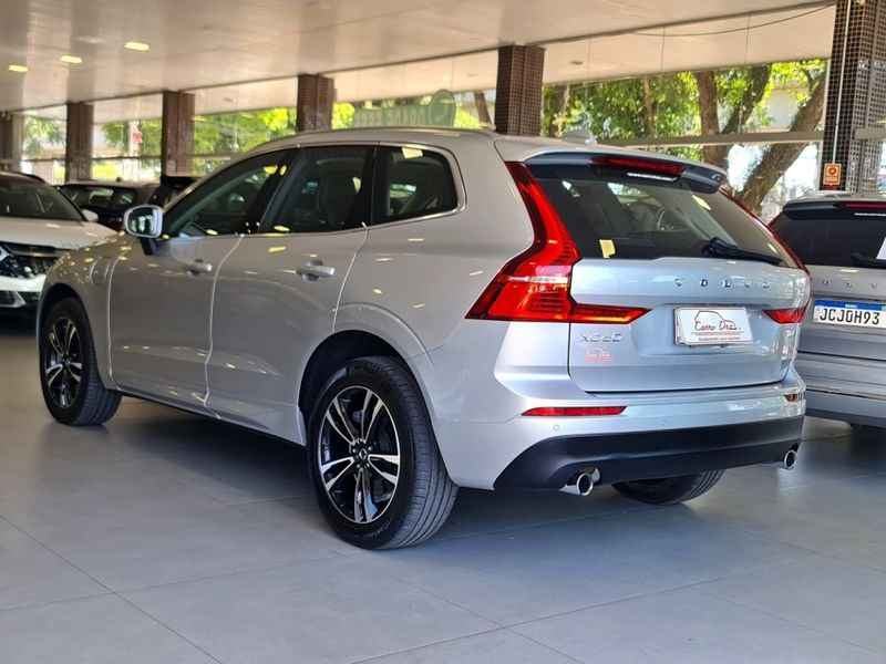 Volvo XC60 2.0 T8 HYBRID MOMENTUM AWD GEARTRONIC 2019/2020 CARRO DEZ NOVO HAMBURGO / Carros no Vale