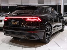 Audi Q8 3.0 TFSI GASOLINA PERFORMANCE BLACK QUATTRO TIPTRONIC 2022/2022 VIA BELLA VEÍCULOS ESPECIAIS CAXIAS DO SUL / Carros no Vale