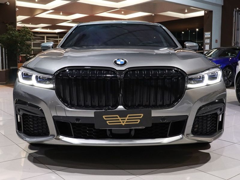 BMW 745Le 3.0 TWINPOWER HÍBRIDO M SPORT AUTOMÁTICO 2021/2021 VIA BELLA VEÍCULOS ESPECIAIS CAXIAS DO SUL / Carros no Vale