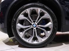 BMW X5 3.0 4X4 30D I6 TURBO DIESEL 4P AUTOMÁTICO 2016/2017 VIA BELLA VEÍCULOS ESPECIAIS CAXIAS DO SUL / Carros no Vale