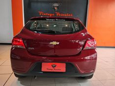 Chevrolet ONIX 1.0 MPFI LT 8V FLEX 4P MANUAL 2018/2018 VINTAGE VEÍCULOS CAXIAS DO SUL / Carros no Vale