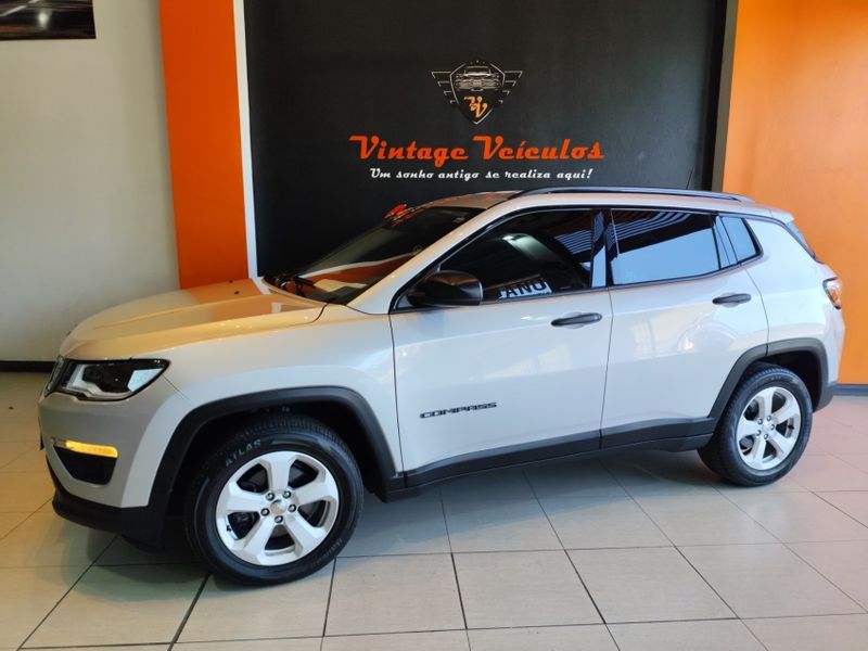 JEEP COMPASS 2.0 16V FLEX SPORT AUTOMÁTICO 2017/2018 VINTAGE VEÍCULOS CAXIAS DO SUL / Carros no Vale