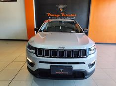 JEEP COMPASS 2.0 16V FLEX SPORT AUTOMÁTICO 2017/2018 VINTAGE VEÍCULOS CAXIAS DO SUL / Carros no Vale