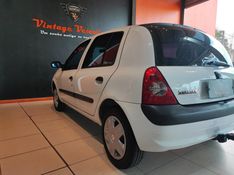 Renault CLIO 1.0 AUTHENTIQUE 16V GASOLINA 4P MANUAL 2005/2005 VINTAGE VEÍCULOS CAXIAS DO SUL / Carros no Vale