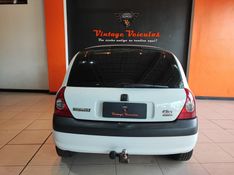 Renault CLIO 1.0 AUTHENTIQUE 16V GASOLINA 4P MANUAL 2005/2005 VINTAGE VEÍCULOS CAXIAS DO SUL / Carros no Vale