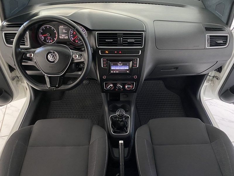 VOLKSWAGEN FOX RUN 1.6 MSI 2017 SÓ MOTOS E AUTOMÓVEIS SANTA CRUZ DO SUL / Carros no Vale