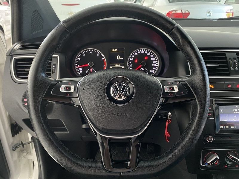 VOLKSWAGEN FOX RUN 1.6 MSI 2017 SÓ MOTOS E AUTOMÓVEIS SANTA CRUZ DO SUL / Carros no Vale