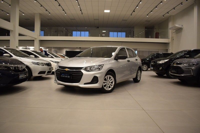 Chevrolet ONIX 1.0 TURBO 2020 DINAMICA-CAR VENÂNCIO AIRES / Carros no Vale