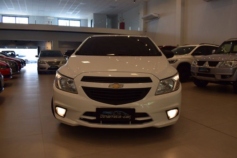 Chevrolet ONIX JOY 1.0 2017 DINAMICA-CAR VENÂNCIO AIRES / Carros no Vale